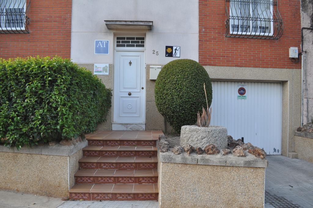 Apartamento Turistico La Ribera Del Marco Caces Værelse billede