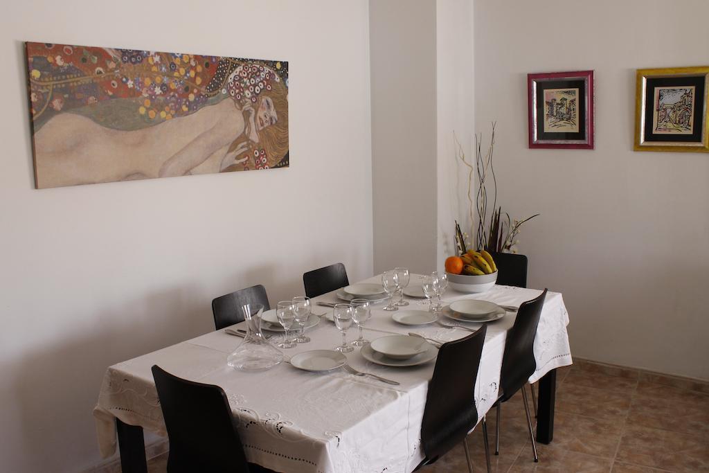 Apartamento Turistico La Ribera Del Marco Caces Værelse billede